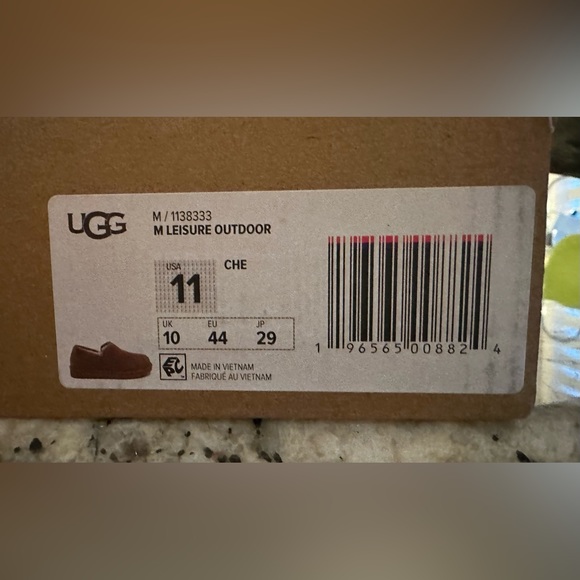 UGG Leisure Outdoor Slipper 'Chestnut' - Picture 3 of 3